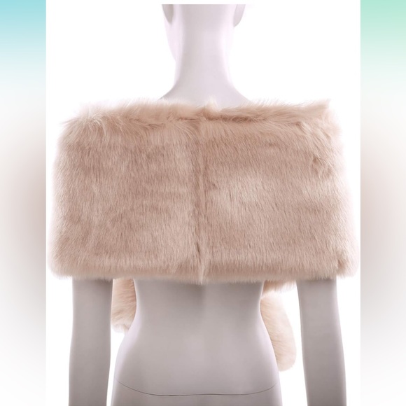 💒 KAMA BRIDAL | Women’s Faux Fur Bolero Shawl/Cover up | Cream - Picture 4 of 7